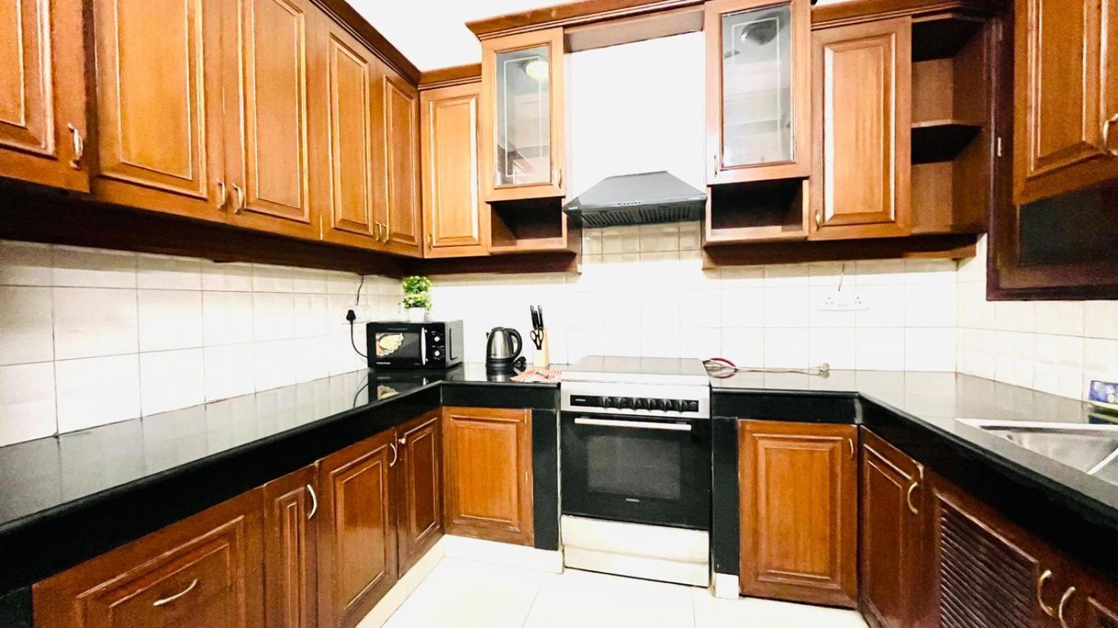 Olive Serviced Apartments - Defence Colony Нью-Дели Номер фото