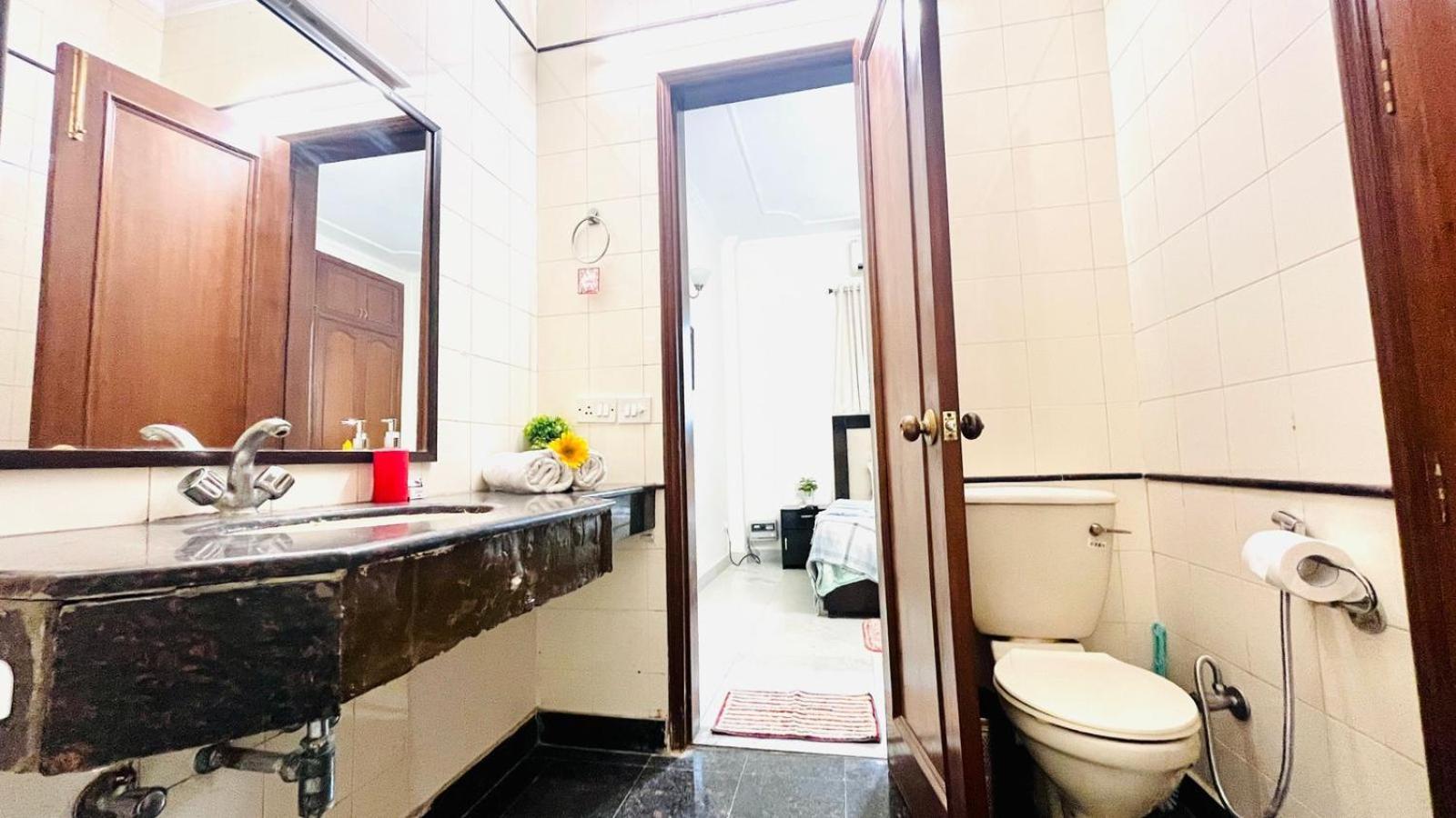 Olive Serviced Apartments - Defence Colony Нью-Дели Номер фото