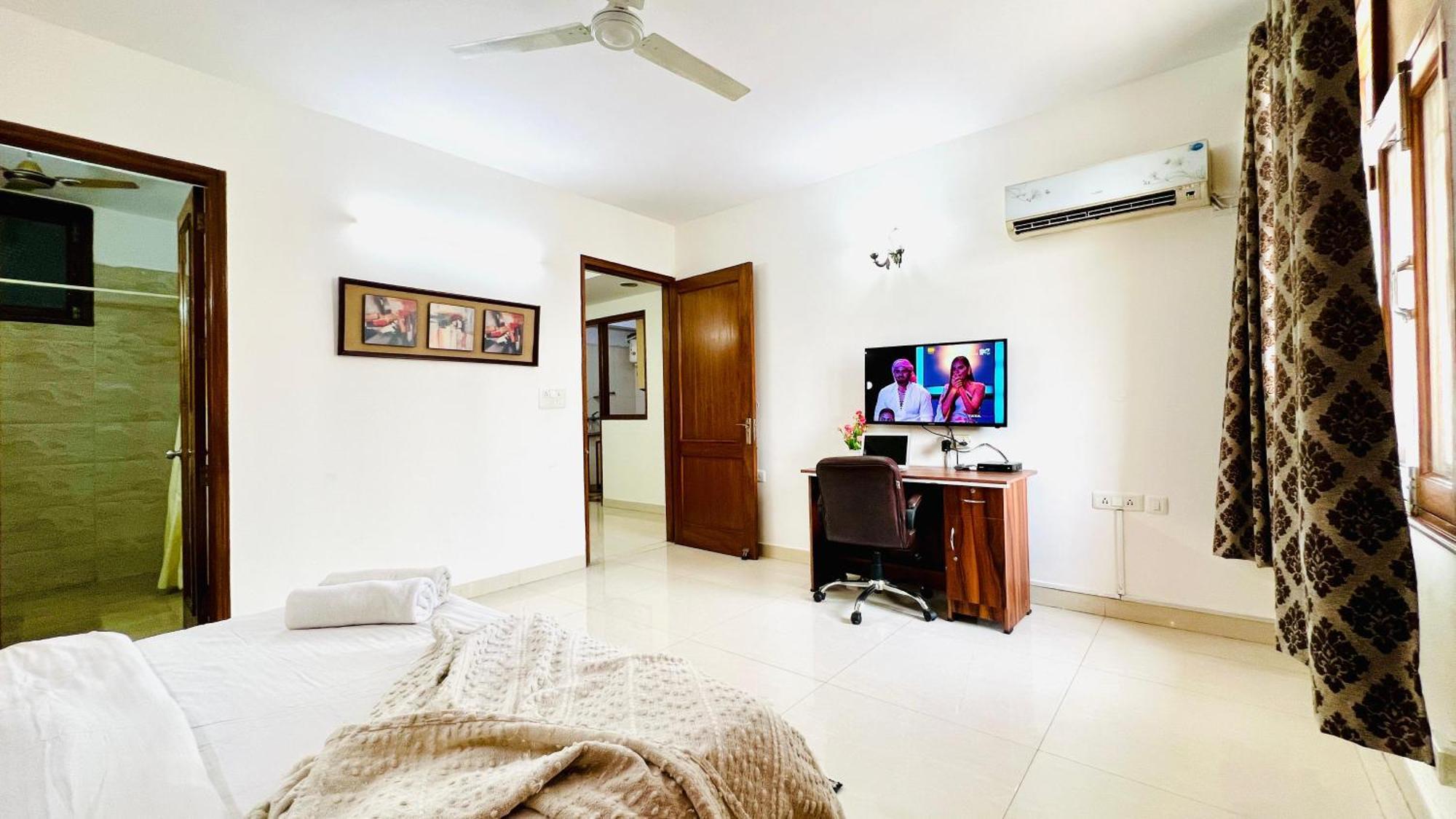 Olive Serviced Apartments - Defence Colony Нью-Дели Номер фото